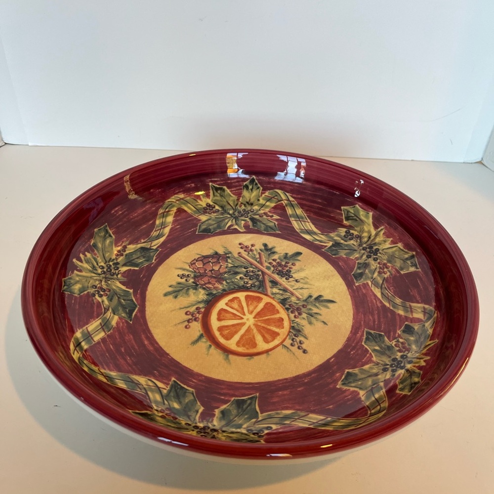 Italian Ceramic Pasta Bowl with a Holiday Motif - Picture 10 of 10
